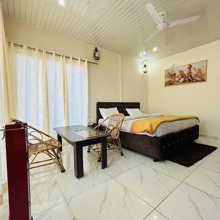 In Apple Estate Kanatal - Himalayan View Resort With Courteous Staff Екстериор снимка